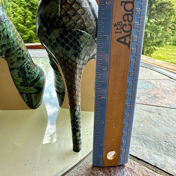 Shoe Dazzle PEYTON Heels Women SZ 7 Green Snake Animal Print Platform Stilettos - Picture 9 of 10
